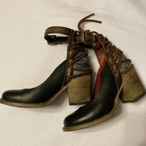 Freebird Raeanne size 5